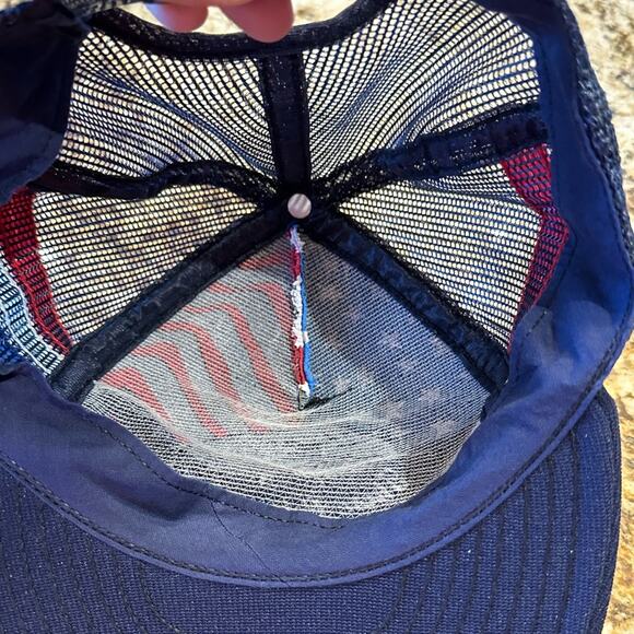 Vintage “These Colors Don’t Run”” Blue Snapback Truckers Hat - Picture 3 of 4